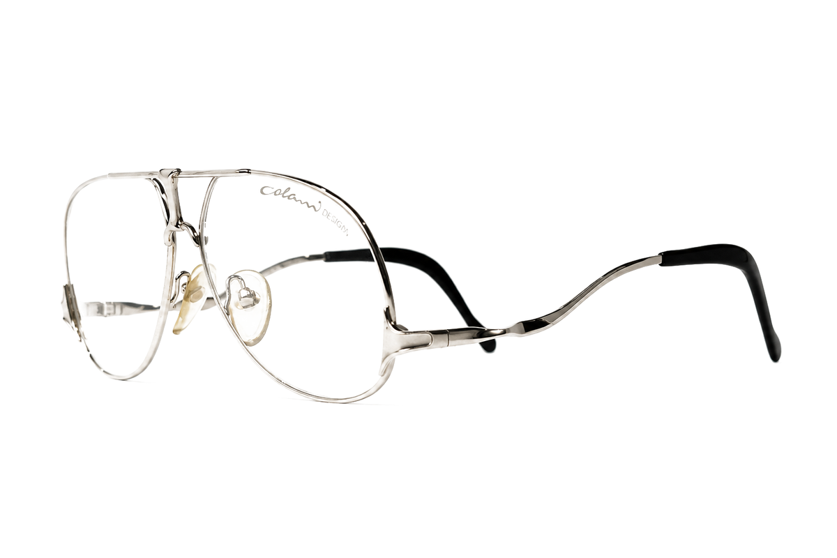 RV-008 · Colani Design — 15-402R · trois-quarts · fond blanc neutre