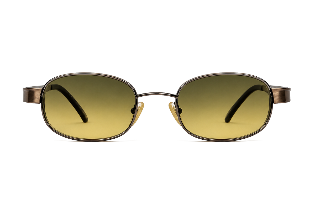 RV-010 · Kenzo — Phala · face · fond blanc neutre