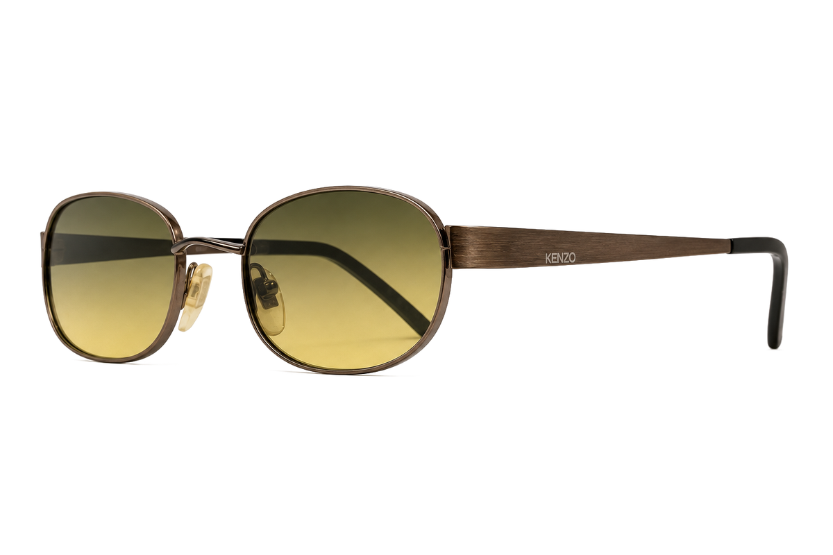 RV-010 · Kenzo — Phala · trois-quarts · fond blanc neutre