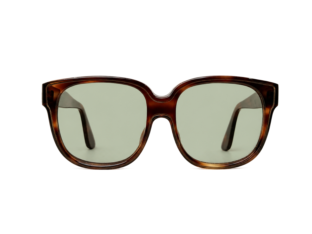 RV-023 · Emmanuelle Khanh — 8080, coloris 18 FO · face · fond blanc neutre