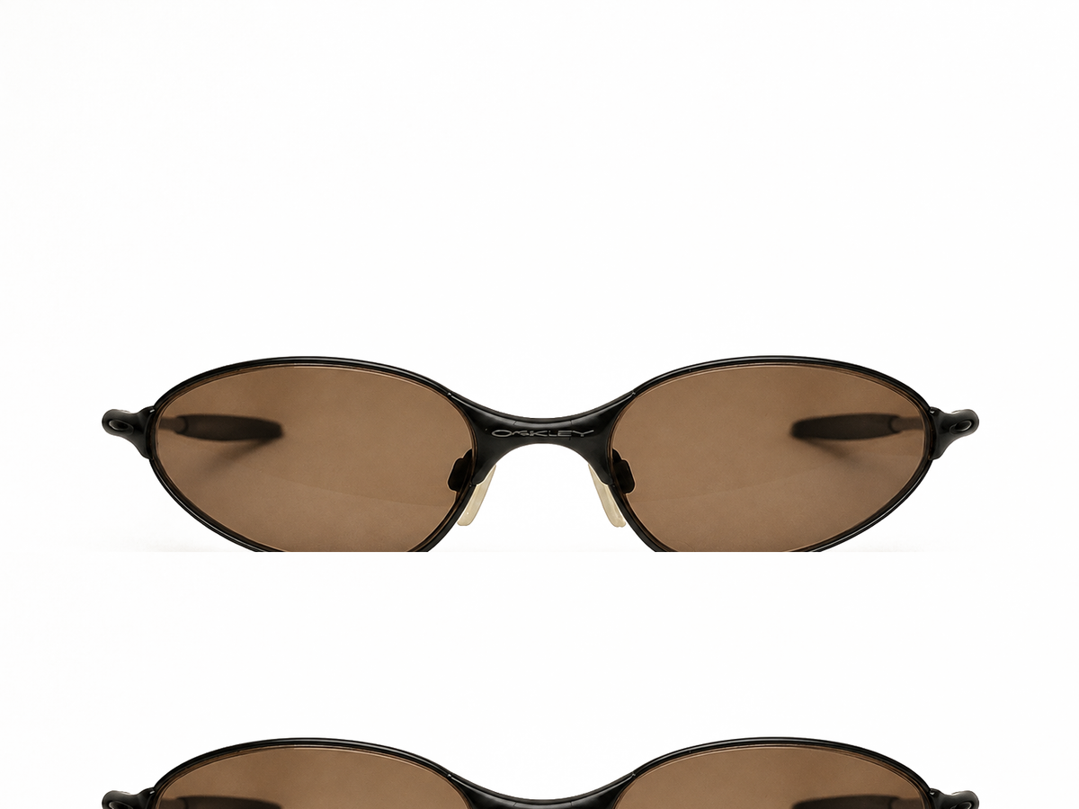 RV-027 · Oakley — Wire · face · fond blanc neutre
