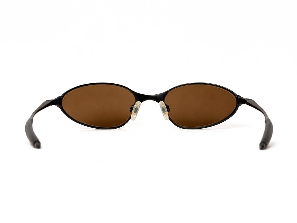 RV-027 · Oakley — Wire · arrière · fond blanc neutre