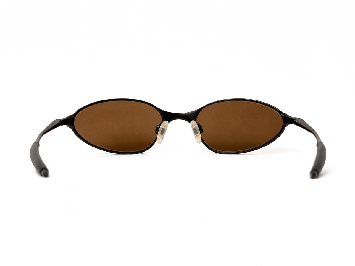 RV-027 · Oakley — Wire · arrière · fond blanc neutre