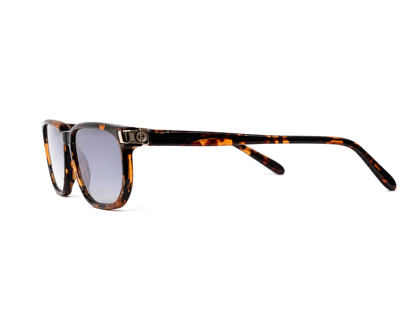 RV-034 · Gucci — GG 1126 · trois-quarts · fond blanc neutre